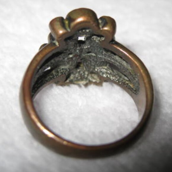 Gold Tone Ring w/ Glass Stones Vintage Size 7 - Picture 12 of 16